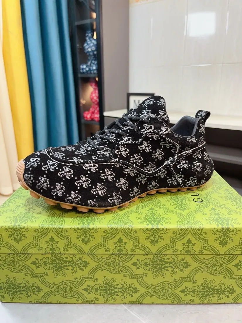 Men's shoes 💰560🌹🌹【GUCCI】pop-top casual sneakers with daddy outsole, breathable and comfortable, easy to walk, a versatile style for trendy men, upper with cowhide edged outsole design➕genuine leather lining➕Gucci's popular original outsole, sports and running style, super comfortable. Code number 38-44